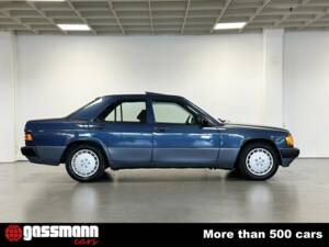 Image 3/15 of Mercedes-Benz 190 E 2.6 (1989)