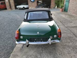 Image 51/58 of MG MGB (1971)