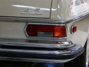 Immagine 19/27 di Mercedes-Benz 280 SE 4,5 (1971)