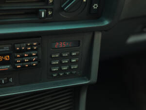 Image 80/99 of BMW M 635 CSi (1988)