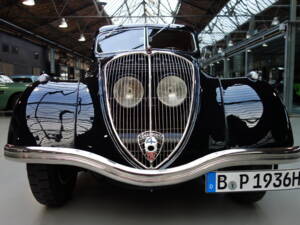 Afbeelding 3/33 van Peugeot 402 B (1936)
