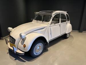 Image 3/30 of Citroën 2 CV 6 Club (1990)