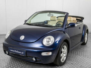 Image 17/50 de Volkswagen New Beetle 1.6 (2004)