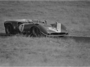 Image 24/27 of Lola T70 (1967)