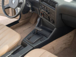 Bild 45/80 von BMW 320i (1983)