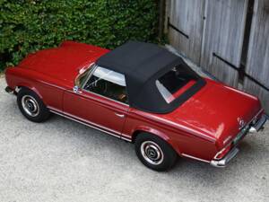 Image 14/45 of Mercedes-Benz 230 SL (1964)