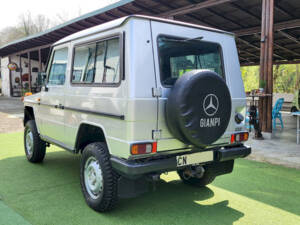 Image 15/55 of Mercedes-Benz 200 GE (SWB) (1990)