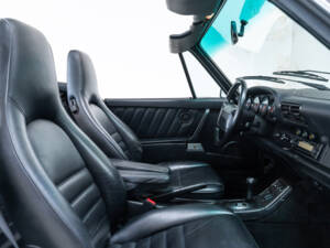 Bild 23/45 von Porsche 911 Carrera 2 (1990)