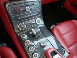 Immagine 15/30 di Mercedes-Benz SLS AMG Roadster (2012)