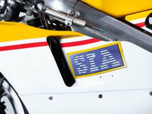 Bild 19/50 von Honda DUMMY (1992)