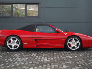 Image 32/50 of Ferrari F 355 Spider (1999)