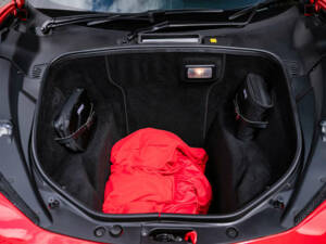 Image 27/50 of Ferrari 458 Italia (2012)