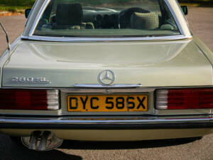 Image 42/43 of Mercedes-Benz 280 SL (1982)