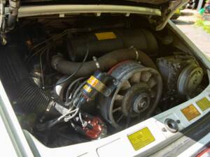 Image 25/35 of Porsche 911 SC 3.0 (1983)