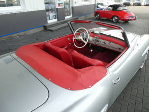 Image 14/24 of Mercedes-Benz 190 SL (1957)