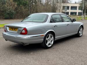 Bild 3/8 von Jaguar XJ 8 4.2 (2006)