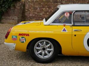 Image 36/50 de MG MGB (1964)