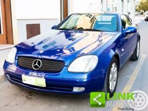 Imagen 3/10 de Mercedes-Benz SLK 200 Kompressor (1997)