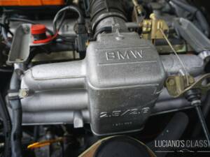 Image 51/59 of BMW 528i (1982)