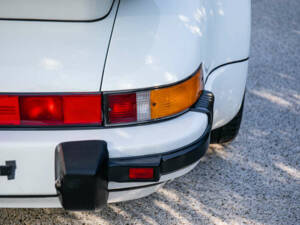 Imagen 27/31 de Porsche 911 Carrera 3.2 (1987)