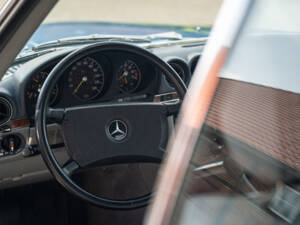 Image 25/40 of Mercedes-Benz 300 SL (1987)