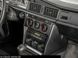 Immagine 15/15 di Mercedes-Benz 190 E 2.3-16 &quot;Schurti&quot; (1984)