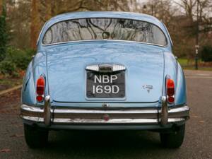 Image 50/50 de Daimler V8-250 (1966)