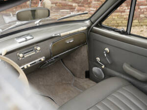 Immagine 37/50 di BMW 501 V8 (1965)