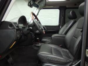 Bild 53/99 von Mercedes-Benz G 500 (lang) (2003)