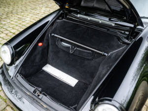 Image 34/64 de Porsche 911 Turbo 3.3 (1991)