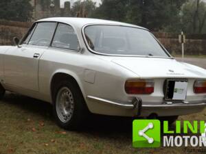 Immagine 6/10 di Alfa Romeo 2000 GT Veloce (1972)