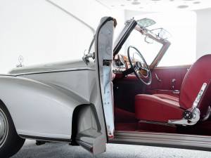 Image 43/49 of Mercedes-Benz 300 S Roadster (1953)