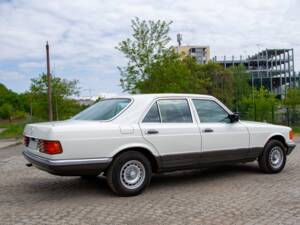 Bild 5/21 von Mercedes-Benz 280 SE (1985)