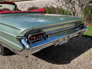 Image 16/50 of Buick Electra 225 Convertible (1962)