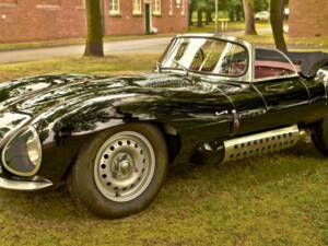 Image 5/50 of Jaguar XK-SS (1967)