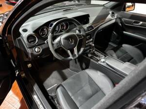 Afbeelding 7/38 van Mercedes-Benz C 63 AMG (2013)