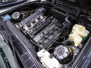 Image 17/37 of BMW M3 (1987)