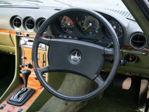 Image 22/43 de Mercedes-Benz 280 SL (1982)