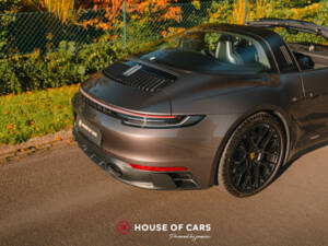 Image 20/50 of Porsche 911 Targa 4 GTS (2023)