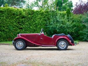 Image 41/50 of MG TD (1953)