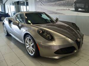 Image 4/13 of Alfa Romeo 4C (2014)