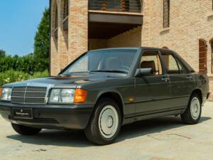 Imagen 1/50 de Mercedes-Benz 190 E (1987)