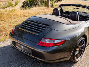 Image 44/50 of Porsche 911 Carrera 4S (2006)