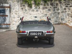 Image 12/50 of Jaguar Type E 3.8 (1963)