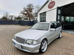 Bild 2/19 von Mercedes-Benz C 43 AMG T (1999)