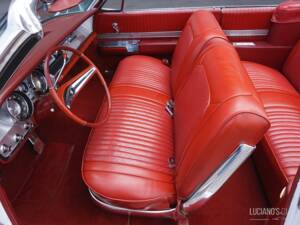 Imagen 24/52 de Buick Electra 225 Custom Convertible (1964)