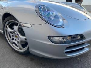 Image 7/10 of Porsche 911 Carrera (2005)