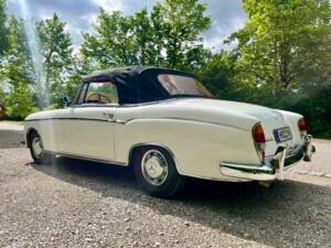 Bild 17/55 von Mercedes-Benz 220 S Cabriolet (1957)