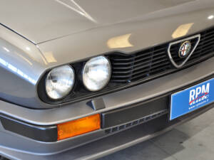 Immagine 3/34 di Alfa Romeo GTV 6 2.5 (1986)