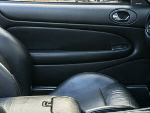 Image 23/38 of Jaguar XKR (2004)